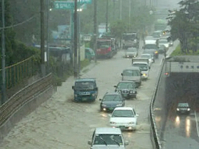 ソウル・盧原区の地下車道＝１２日、ソウル（聯合）