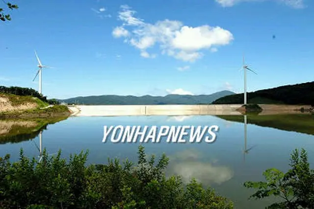 10年余りの工期を経て完工した襄陽揚水発電所。写真は上部ダム全景＝4日、襄陽（聯合）