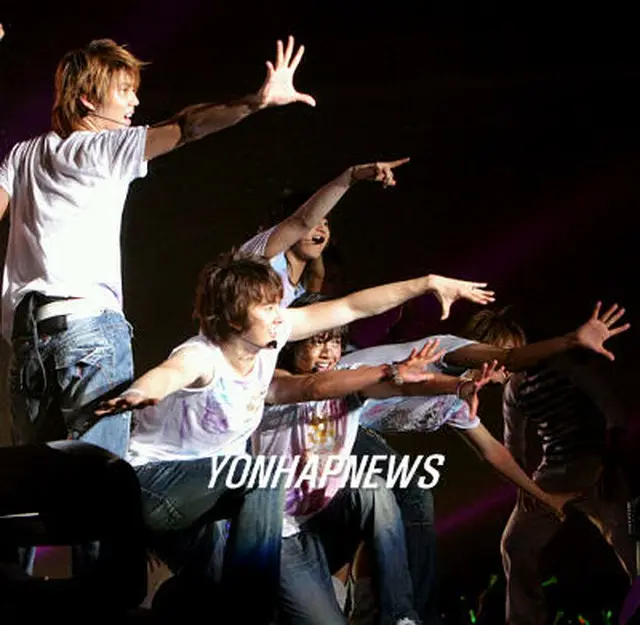 韓国でも7月に初の単独コンサートを行ったSS501＝2006（聯合）