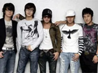 SHINHWA　東京コンサート中にハプニング！