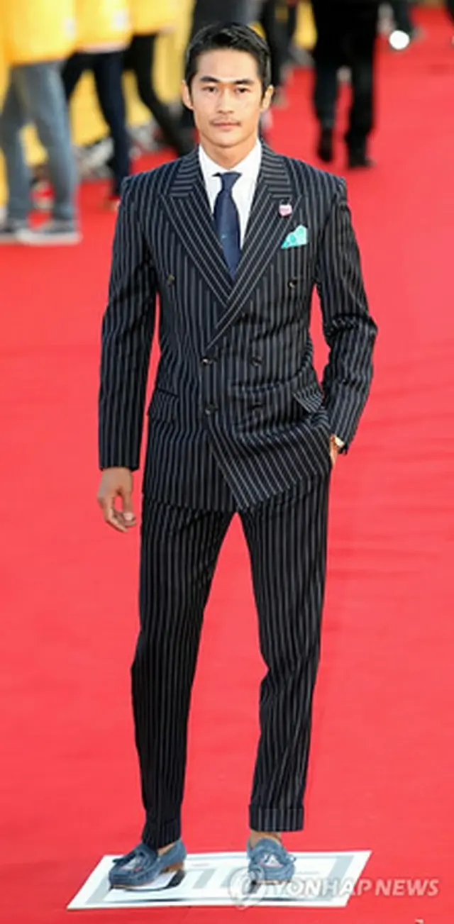 俳優ペ・ジョンナム