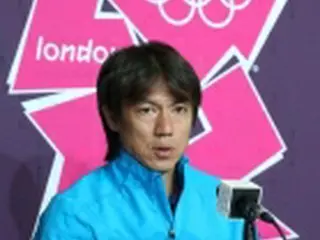五輪サッカー韓国代表の洪明甫監督　準決勝控え会見