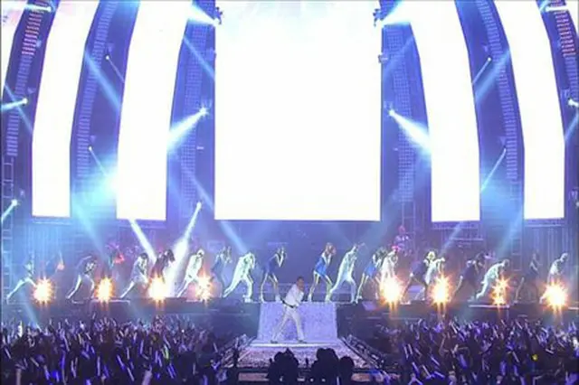 歌手PSY（サイ）コンサートのようす