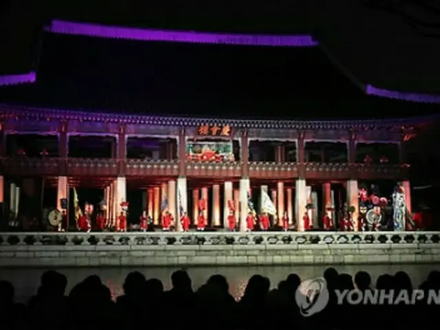 今年3月に行われた公演のときの様子＝（聯合ニュース）