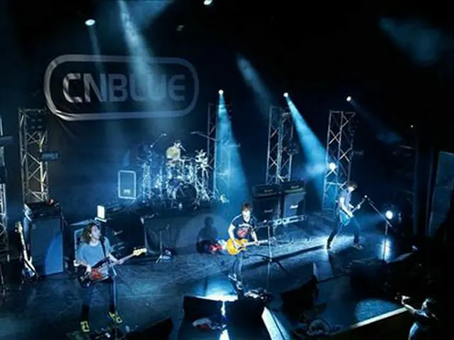 「CNBLUE」、英での初公演に4千人のファンが熱狂