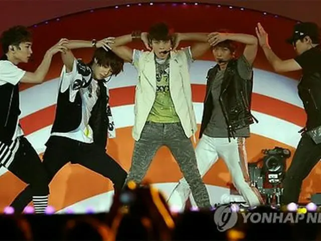 「SHINee」