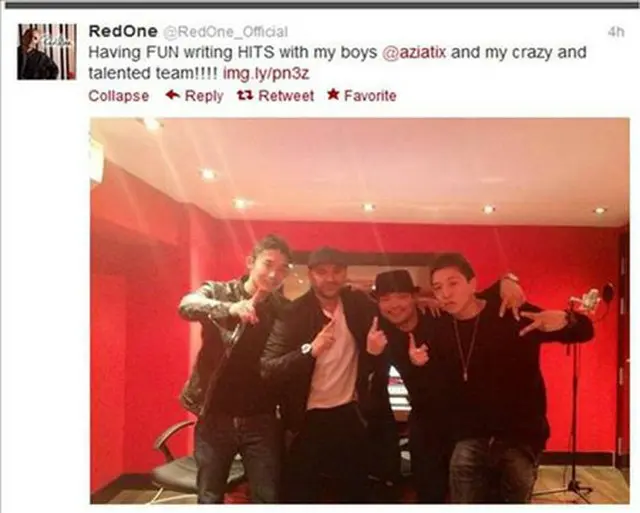 「AZIATIX」とプロデューサーRed One（左から2番目）