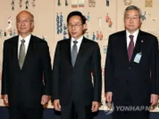韓日協力の必要性を強調　李大統領が別所大使に