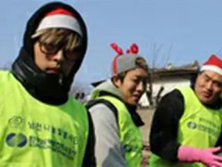 グループ「M.I.B」　「愛の煉炭分かち合い」奉仕活動に参加