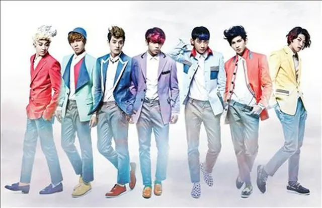 「U-KISS」