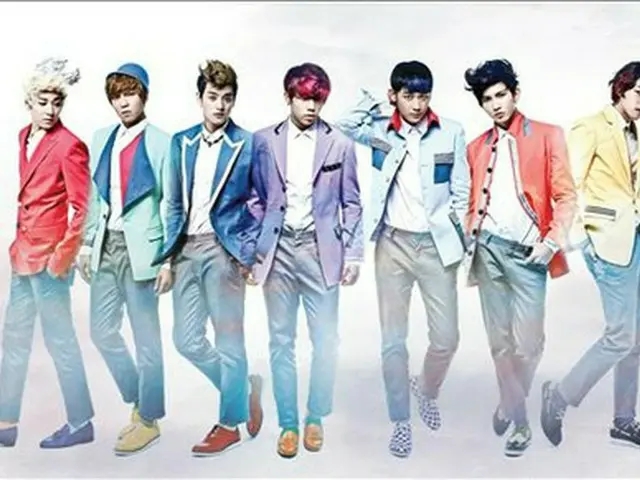 「U-KISS」