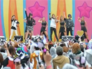 「2NE1」　UNIVERSAL STUDIOS JAPAN (R)で6000人のファンを魅了!!
