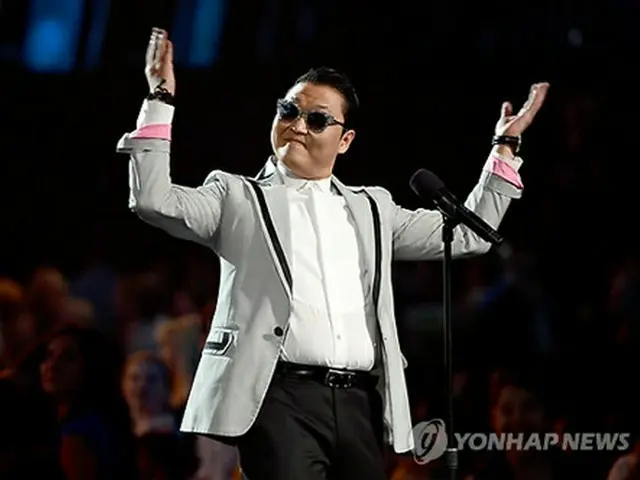 歌手PSY