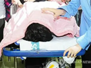 自殺未遂のソン・ホヨン、一般病室へ…「god」メンバーが訪問