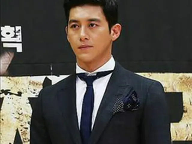 俳優コ・ス