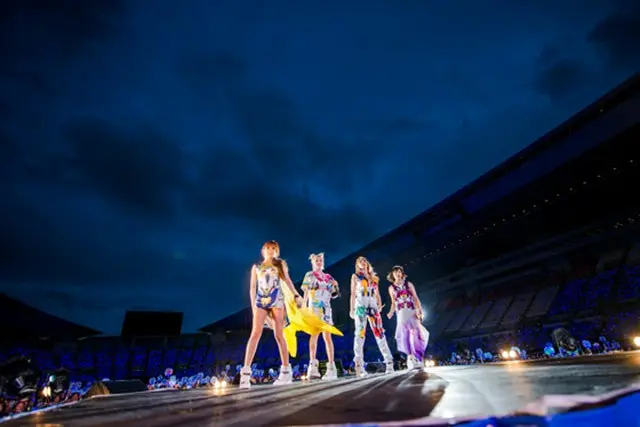 2NE1