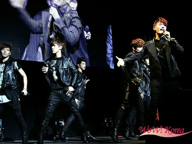K-POPグループ「100%」