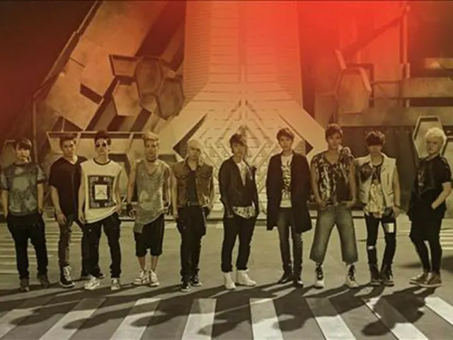 「SUPER JUNIOR」