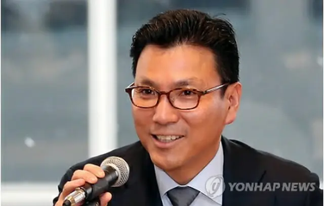 ソチ五輪の抱負などを語る金会長＝27日、ソウル（聯合ニュース）