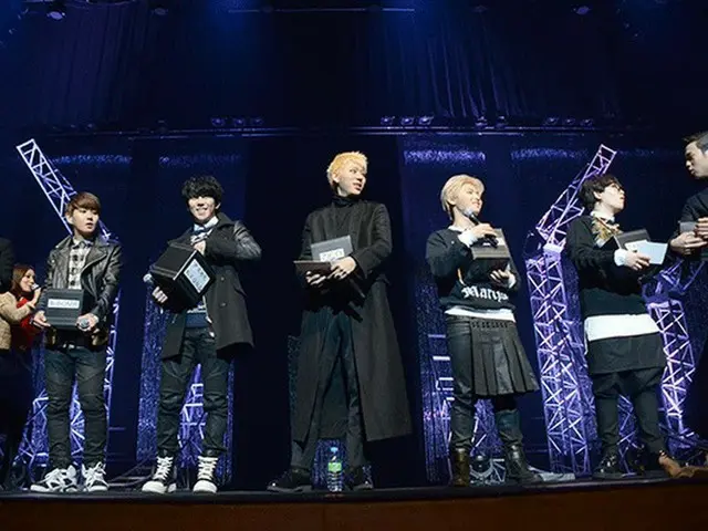 Block.B