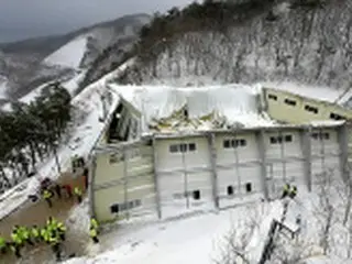 10人死亡の屋根崩落事故　朴大統領が徹底調査を指示