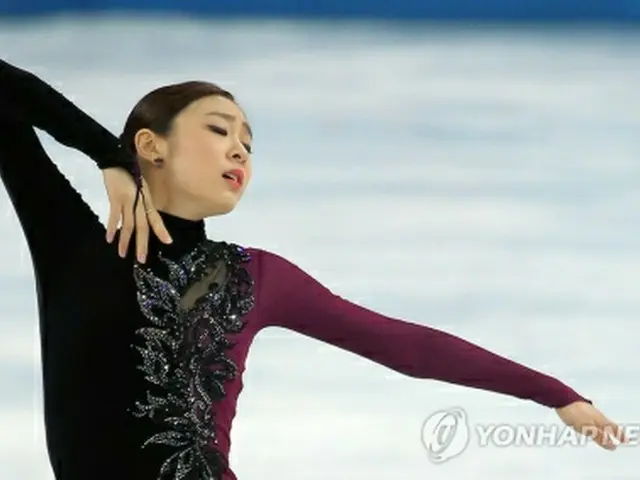 演技を披露するキム・ヨナ＝２０日、ソチ（聯合ニュース）