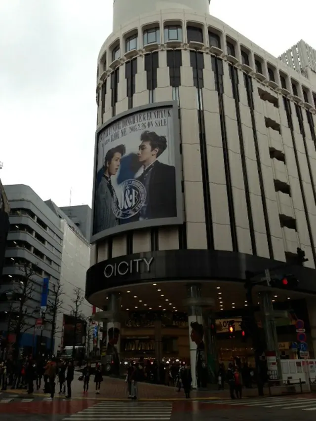 SUPER JUNIOR DONGHAE＆EUNHYUKが渋谷の街をヴィジュアルジャック！