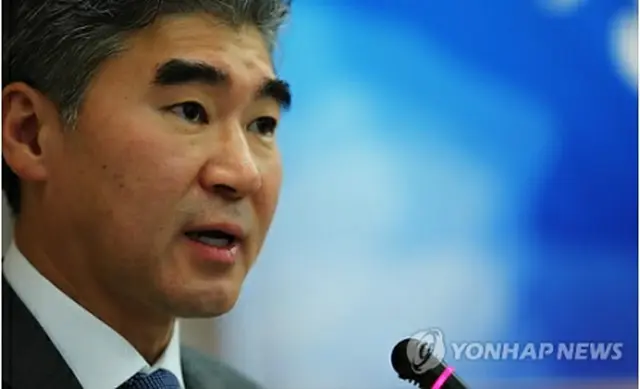 旧日本軍の慰安婦問題に言及するソン・キム大使＝６日、ソウル（聯合ニュース）