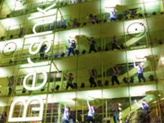 BoA　新曲ショーケースで渋谷のファッションビルをジャック