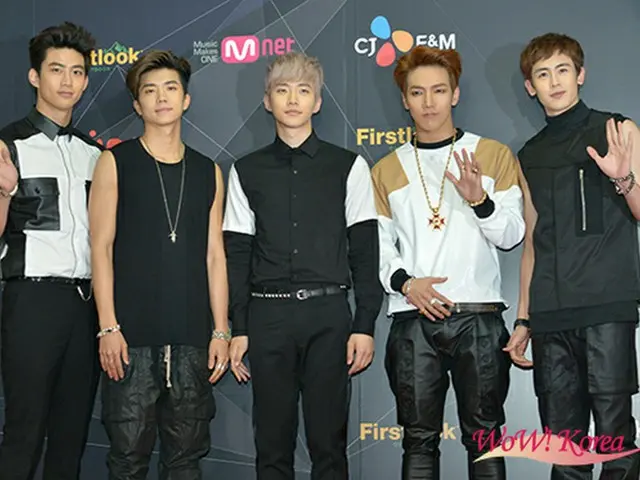 「2PM」右からニックン、Jun.K、ジュノ、ウヨン、テギョン