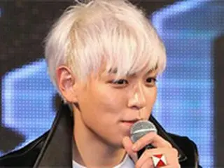 「BIGBANG」T.O.P、映像集の発売記念写真展示会を開催