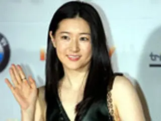 イ・ヨンエ　詩人・李海仁との交流「酸素のような詩」
