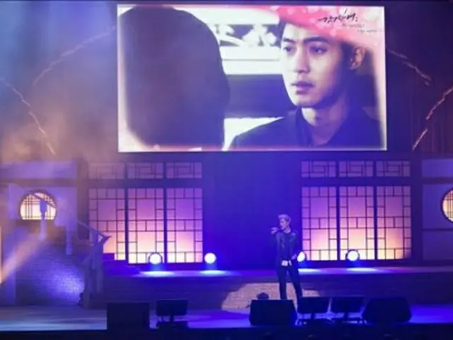 ファンミーティングでファンを熱狂させるキム・ヒョンジュン＝31日、横浜（聯合ニュース）