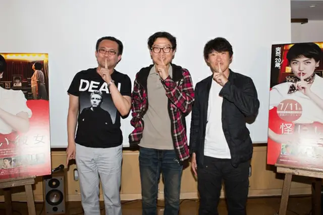 左から松崎まこと氏、ファン・ドンヒョク監督、松江哲明監督