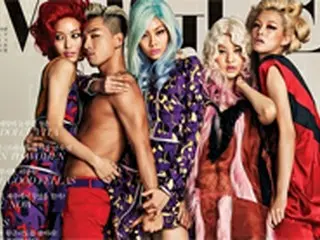 「BIGBANG」SOL　上半身裸で女性モデル4人と官能的ポーズ