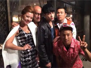 「トライアングル」イ・ユンミ　ジェジュンら出演者たちとキャラ通りのポーズ