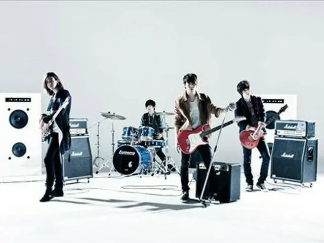「CNBLUE」