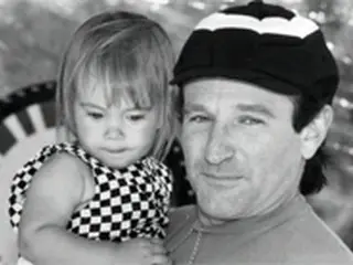 米俳優ロビン・ウィリアムズ死去、2週間前にSNSへ娘の写真掲載
