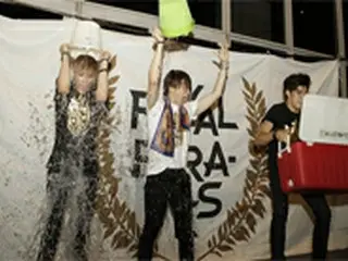 「ROYAL PIRATES」アイス・バケツ・チャレンジで日中韓の首脳を指名