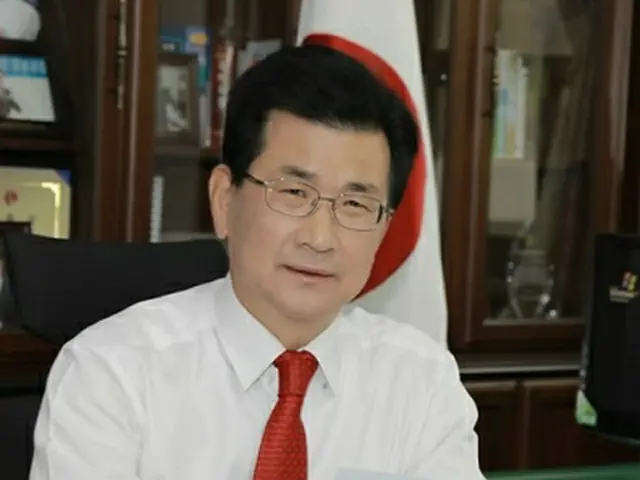 忠清北道の李始鍾知事＝（聯合ニュース）