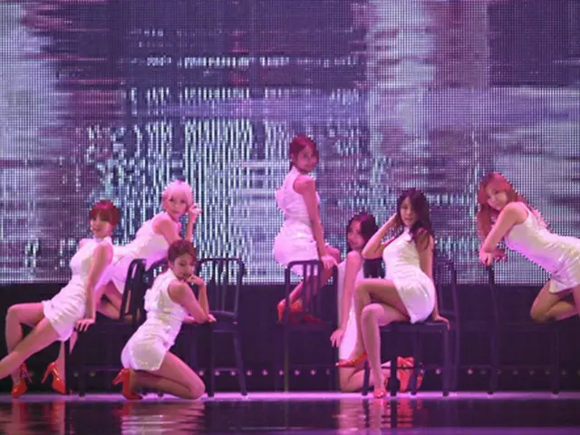 セクシーすぎる！ミニスカ エンジェル「AOA」