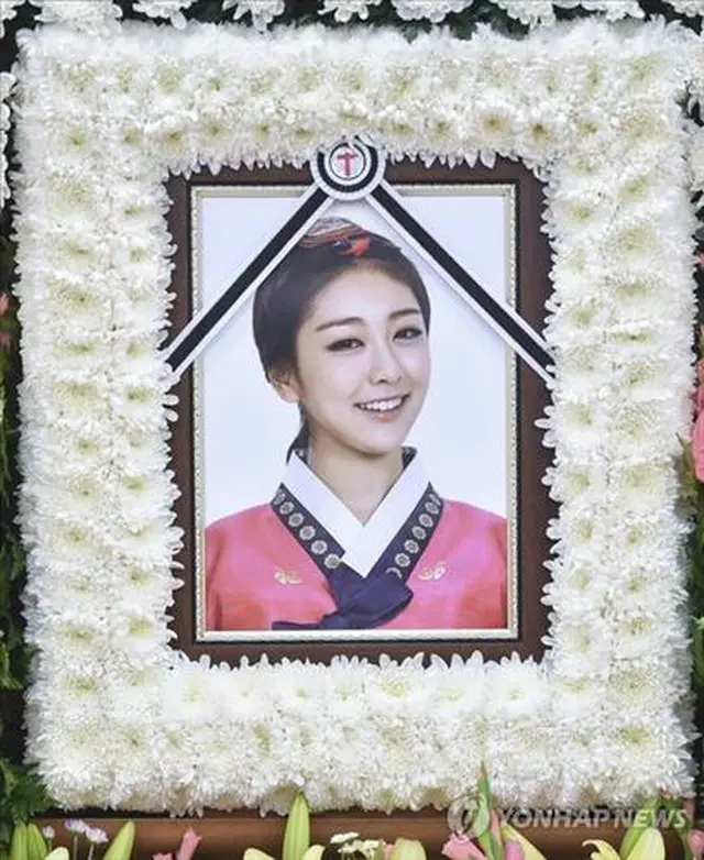 「LADIES' CODE」故リセ