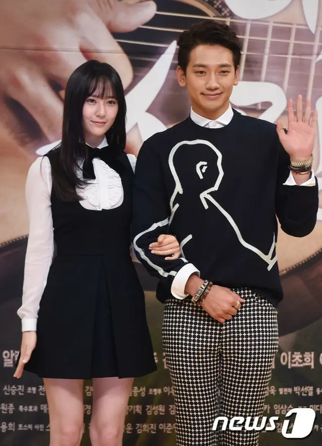 左から「f(x)」クリスタル、Rain（提供:news1）