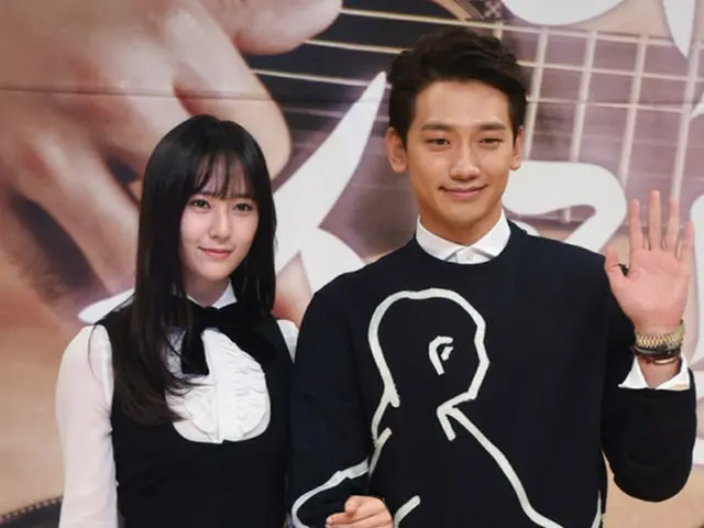 左から「f(x)」クリスタル、Rain（提供:news1）