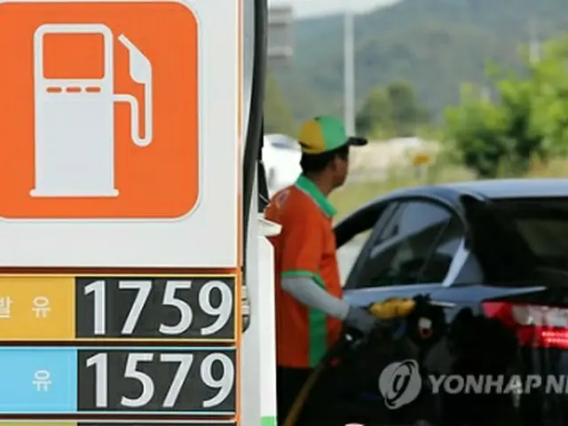 原油安の影響でガソリンの店頭価格も下落した＝（聯合ニュース）