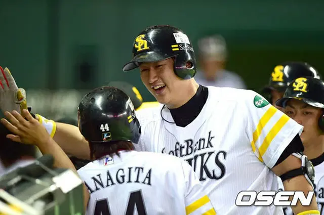 イ・デホ（李大浩）選手
