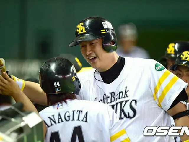 イ・デホ（李大浩）選手