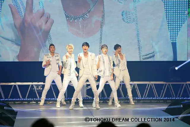 K-POPイケメンボーイズグループ「NU’EST」が、ファッションイベント「東北ドリームコレクション2014 」に出演、ランウェイを歩き、ライブアクトの大トリのステージを披露した