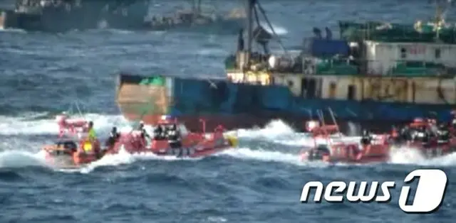 10日午前、韓国の西海岸で違法操業をしていた中国漁船の船長が、取り締まり中の韓国海洋警察の発砲により死亡した事故が発生した。（写真提供:news1）
