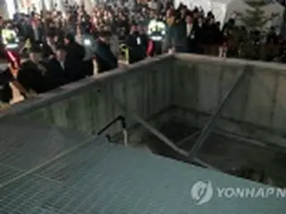 野外公演で観客転落　１４人死亡１１人重傷か＝韓国